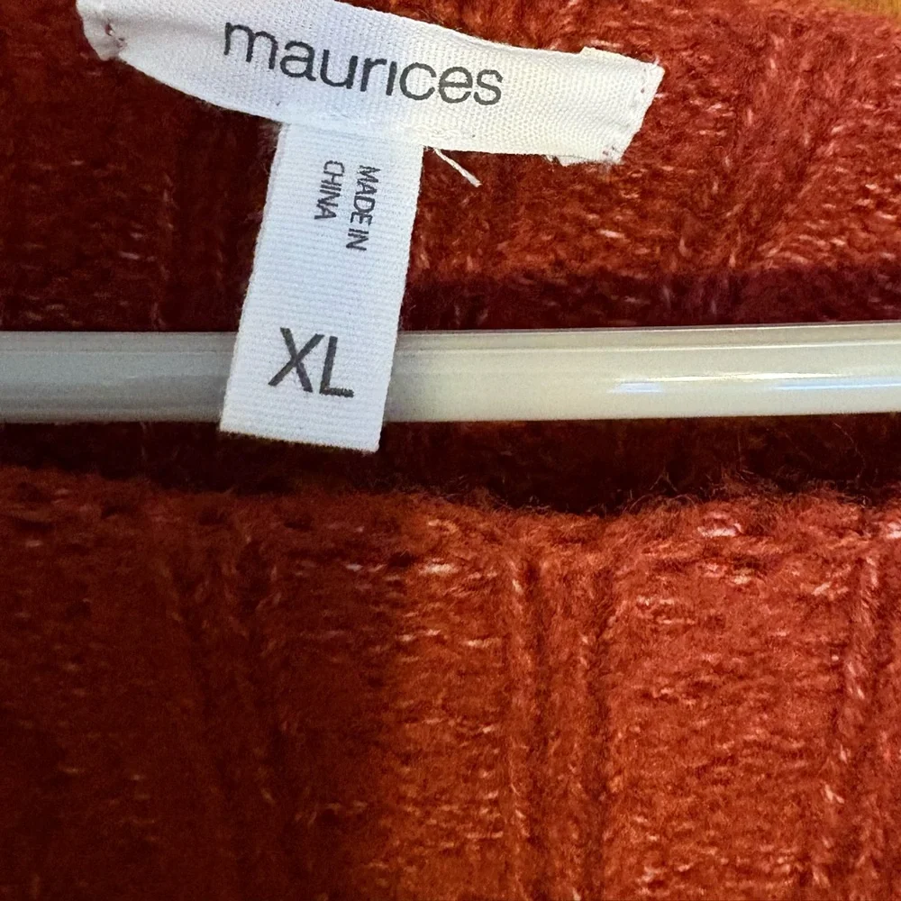 NWOT Maurices brand women's sweater in rust with cable knit detailing XL - Picture 2 of 2